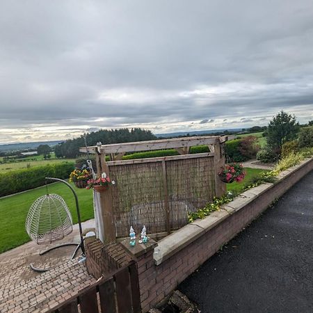 Antrim Heights Bnb Luaran gambar