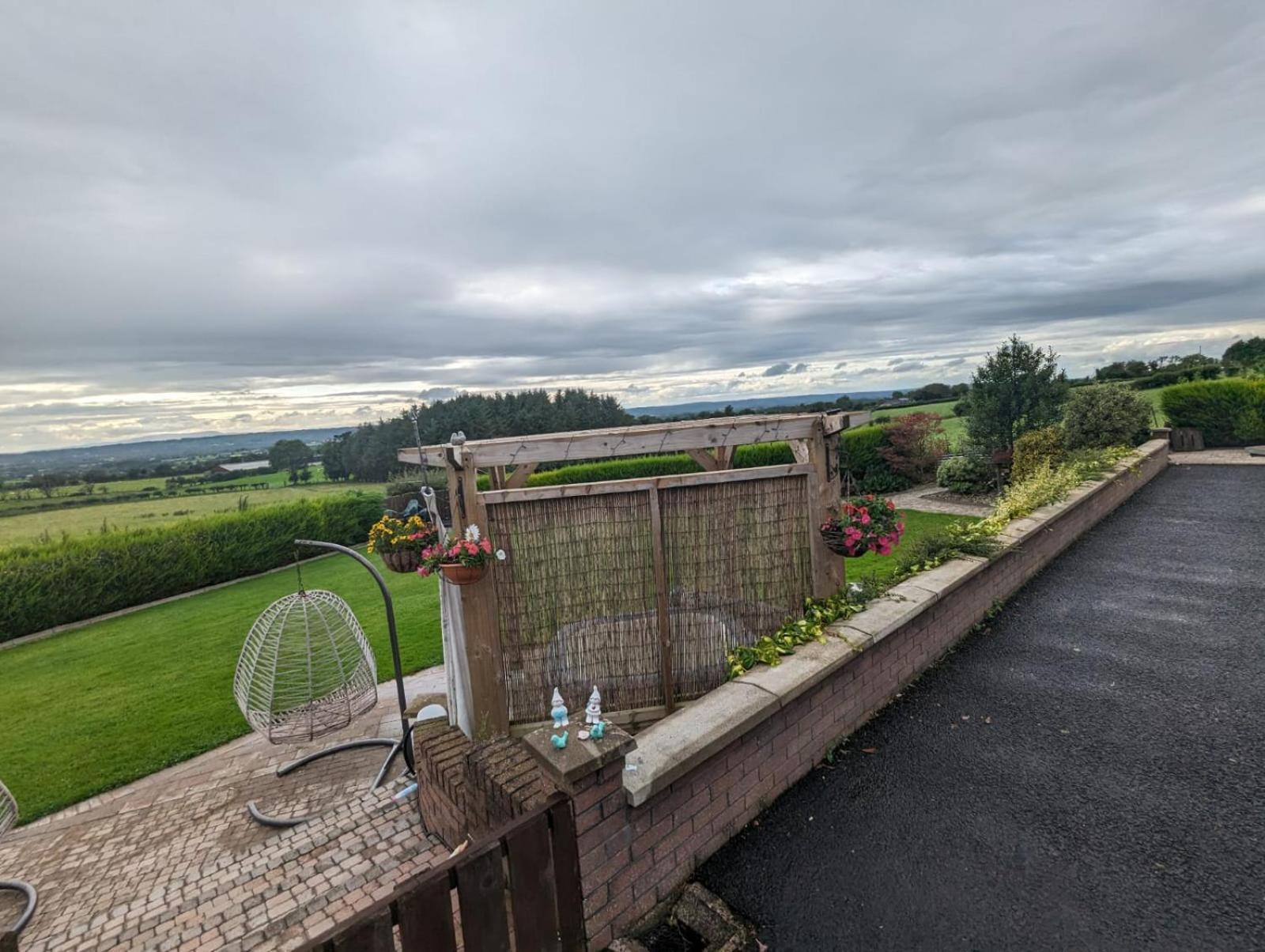 Antrim Heights Bnb Luaran gambar