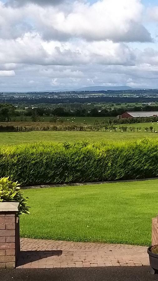 Antrim Heights Bnb Luaran gambar