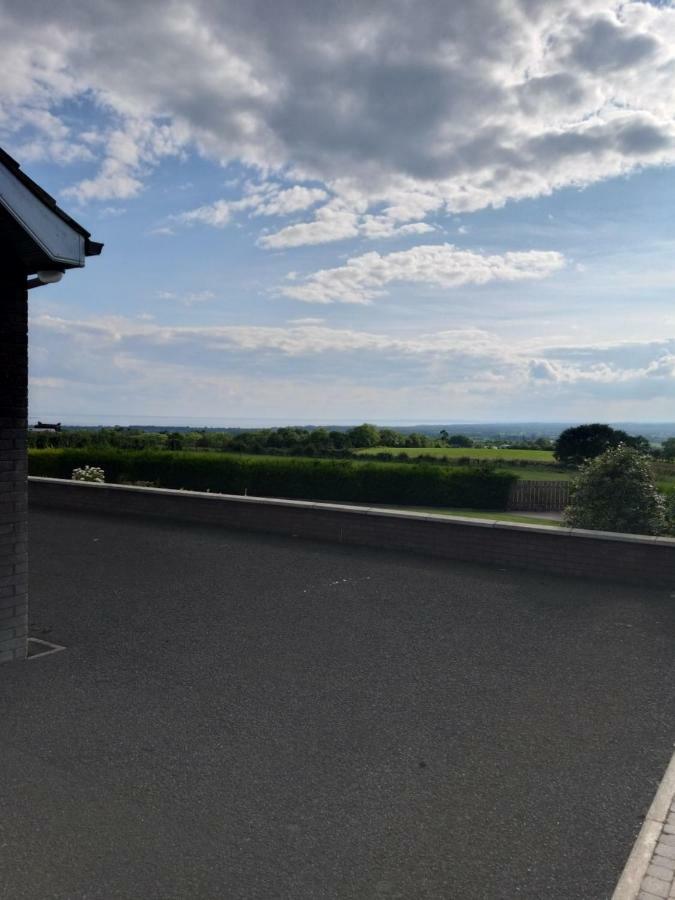 Antrim Heights Bnb Luaran gambar