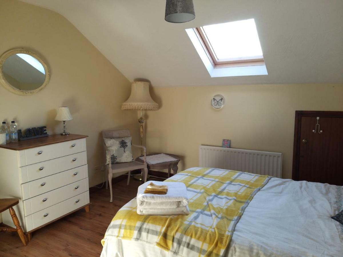 Antrim Heights Bnb Luaran gambar
