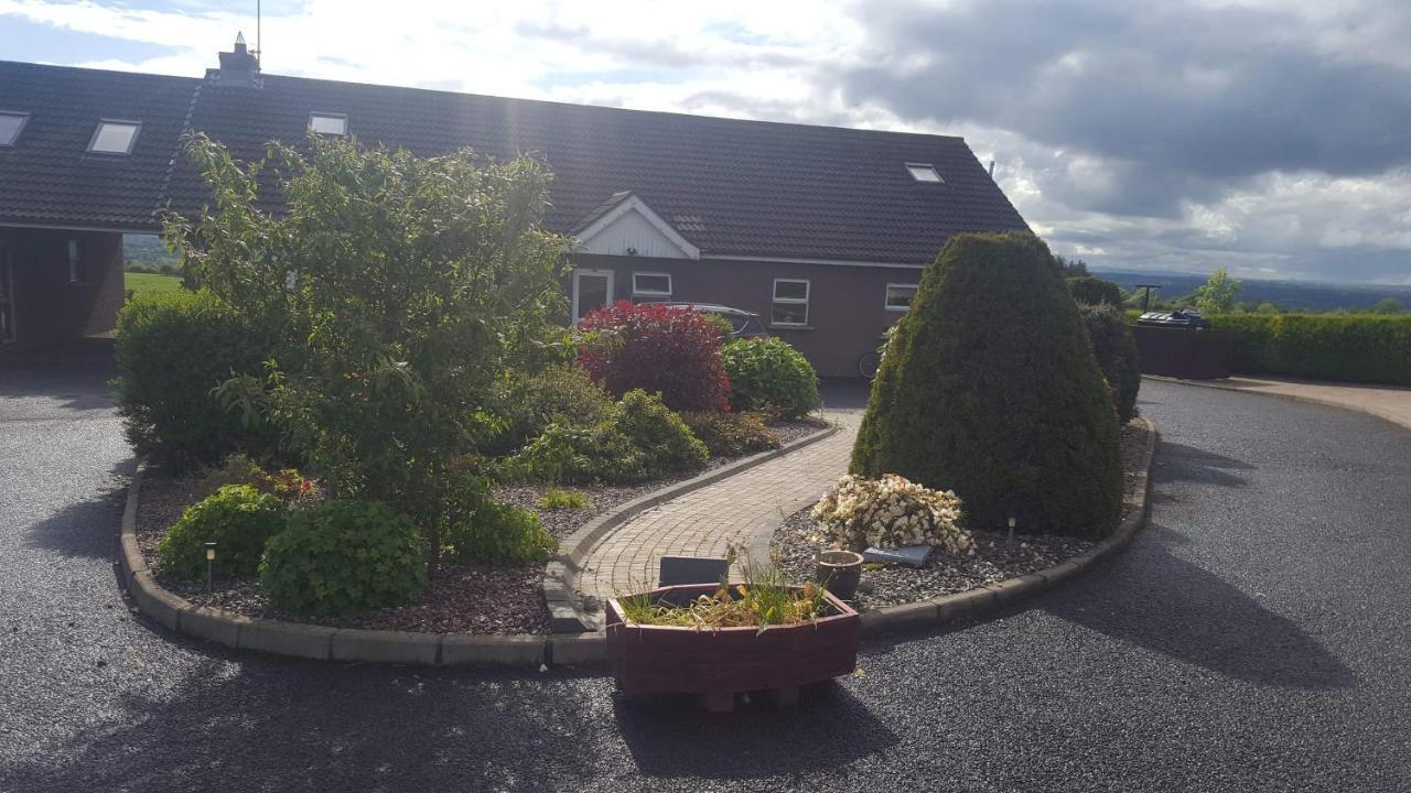 Antrim Heights Bnb Luaran gambar