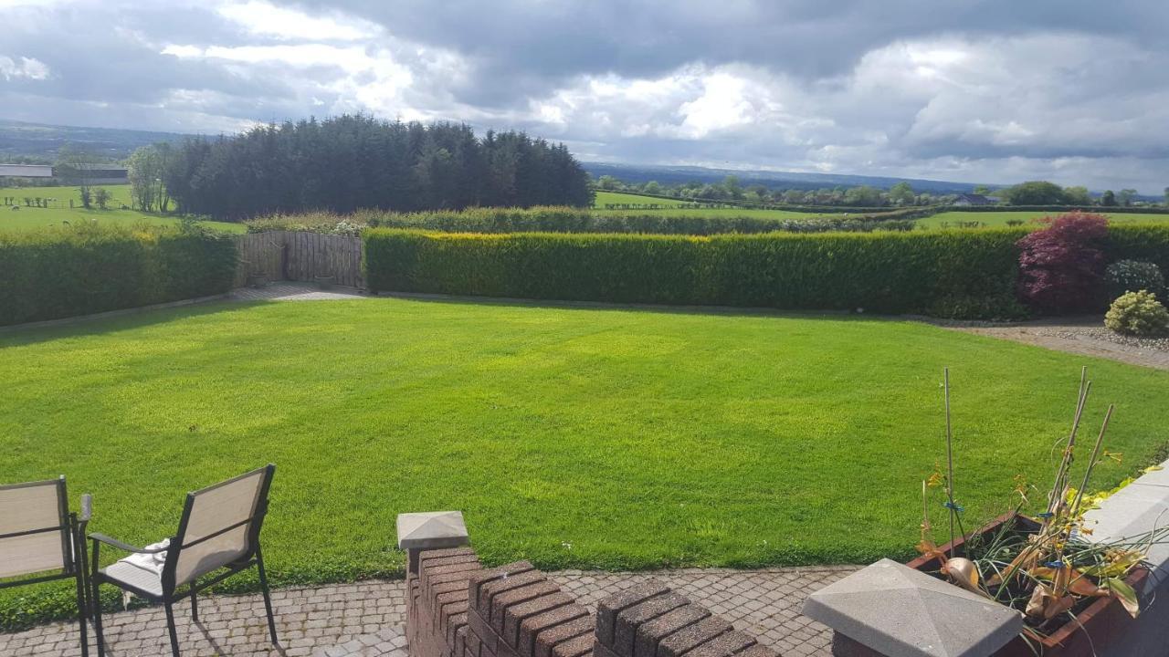 Antrim Heights Bnb Luaran gambar